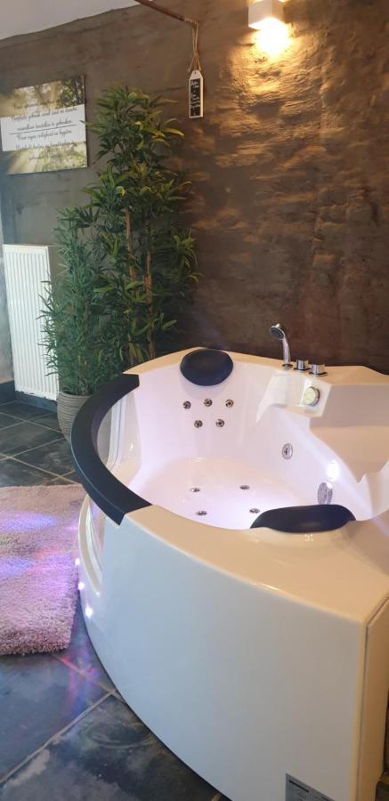 Authentic Wellnesshoeve Hansbeke Exterior foto